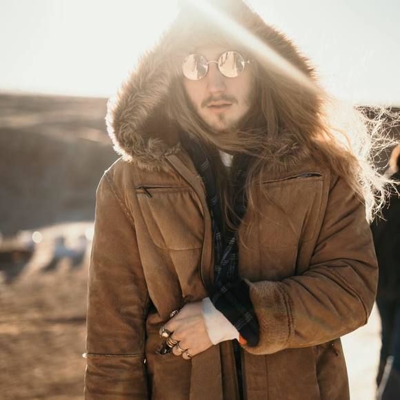 Meet your Posher, Alex - Picture 1 of 1